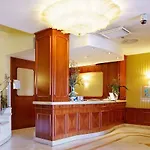 Carlton Hotel