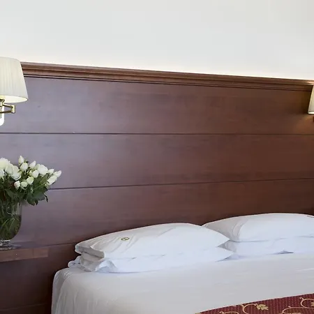 Hotel Carlton