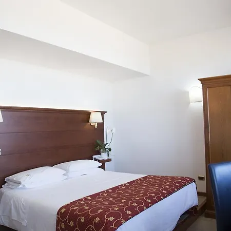 Carlton 4*