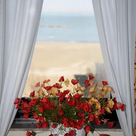 Hotel Carlton 4*