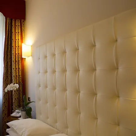 Hotel Carlton 4*