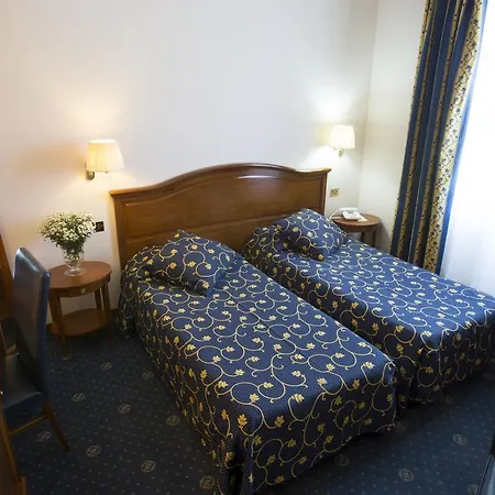 Hotel Carlton 4*